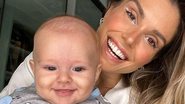 Flávia Viana derrete corações ao resgatar um pequeno vídeo fofíssimo do mesversário de 5 meses de seu filho caçula, Gabriel - Reprodução/Instagram