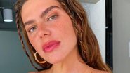 Mariana Goldfarb posa de cara lavada na praia e fãs elogiam - Reprodução/Instagram