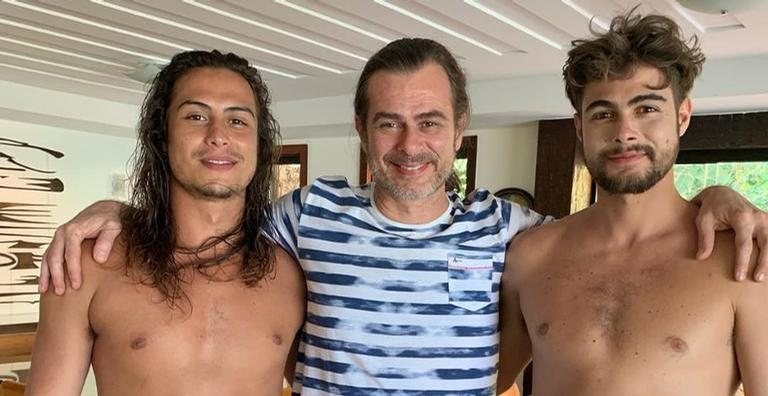 Rafa Vitti ao lado do pai, João e do irmão, Francisco - Foto/Instagram