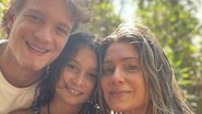 Leticia Spiller curte o domingo com delicioso passeio de bicicleta na companhia dos filhos, Stella e Pedro - Reprodução/Instagram