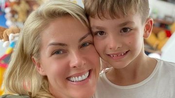 Ana Hickmann se declara para o filho com lindos cliques - Reprodução/Instagram