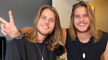 Daniel Lenhardt ao lado do seu irmão gêmeo, Tadeu - Foto/Instagram