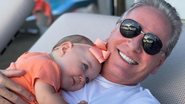 Roberto Justus surge se divertindo com a filha caçula, Vicky - Reprodução/Instagram