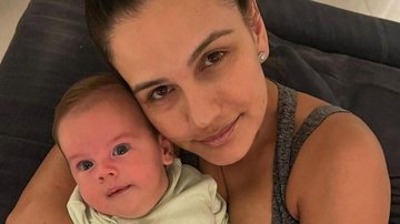 Kyra Gracie posa amamentando o filho, Rayan - Reprodução/Instagram