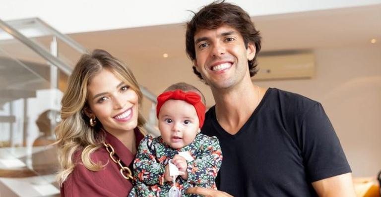 Filha caçula de Kaká surge fantasiada de coelhinha durante a celebração de seus 5 meses de vida - Reprodução/Instagram
