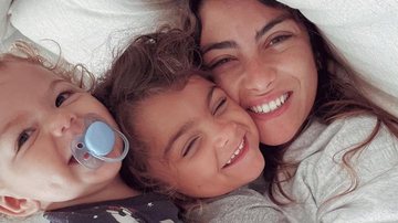 Mariana Uhlmann compartilha selfie de bom dia com os filhos - Reprodução/Instagram