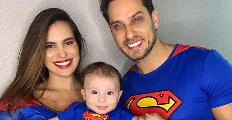 Kamilla Salgado arranca suspiros ao compartilhar linda sequência de cliques do filho e do marido - Reprodução/Instagram