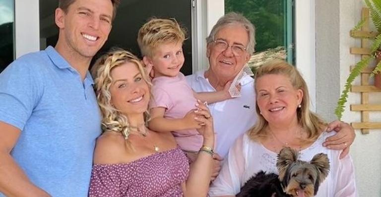 Karina Bacchi curte final de semana em família e divide cliques na web - Reprodução/Instagram