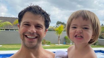 Duda Nagle compartilha belíssimo registro em que surge posando sorridente ao lado de sua filha, Zoe - Reprodução/Instagram