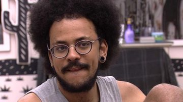 BBB21: João Luiz confessa distanciamento de Gilberto - Reprodução/TV Globo