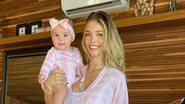 Carol Dias explode todo e qualquer fofurômetro ao posar para lindo registro com a filha, Esther - Reprodução/Instagram