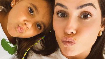 Deborah Secco aproveita dia ensolarado abraçada com a filha - Reprodução/Instagram