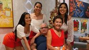 Thaynara OG posa coladinha com sua família - Reprodução/Instagram