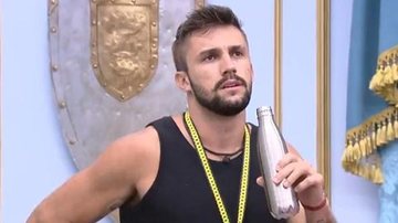 BBB21: Arthur questiona se Camilla imunizaria Juliette - Reprodução/TV Globo