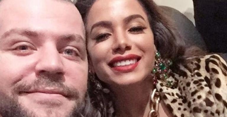 Victor Sarro parabeniza a amiga Anitta: ''Amo ver você indo ser feliz'' - Reprodução/Instagram