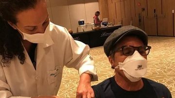 Evandro Mesquita é vacinado contra a Covid-19 - Reprodução/Instagram