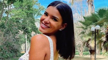 Jakelyne Oliveira posa de biquíni e para tudo com corpão - Reprodução/Instagram