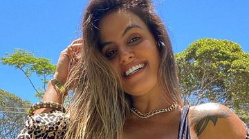 Carol Peixinho posa com biquíni fio dental cavado - Reprodução/Instagram