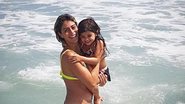 Carol Castro se derrete ao resgatar lindo registro em que sua filha, Nina surge ainda bebê - Reprodução/Instagram