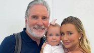 Ana Paula Siebert se despede da filha no aeroporto - Reprodução/Instagram