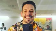 João Vicente de Castro posa de moletom e detalhe choca web - Reprodução/Instagram