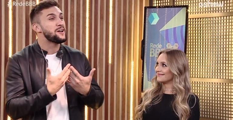 Arthur Picoli revela que é apaixonado por Carla Diaz - Reprodução/TV Globo