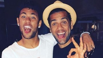 Neymar Jr. comemora aniversário de Daniel Alves: ''Te Amo'' - Reprodução/Instagram