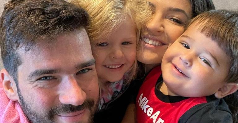 Alisson Becker anunciou a chegada de Rafael, seu terceiro filho com a esposa, Natalia - Reprodução/Instagram