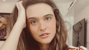 Juliana Paiva esbanja beleza ao surgir de biquíni estiloso - Reprodução/Instagram