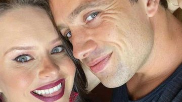 Mari Bridi surge tomando chimarrão ao lado do marido - Reprodução/Instagram