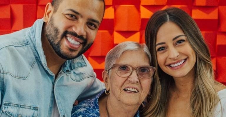 Projota e esposa lamenta a morte da avó do rapper - Reprodução/Instagram