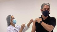 Aos 57 anos, William Bonner é vacinado contra Covid-19 - Reprodução/Instagram