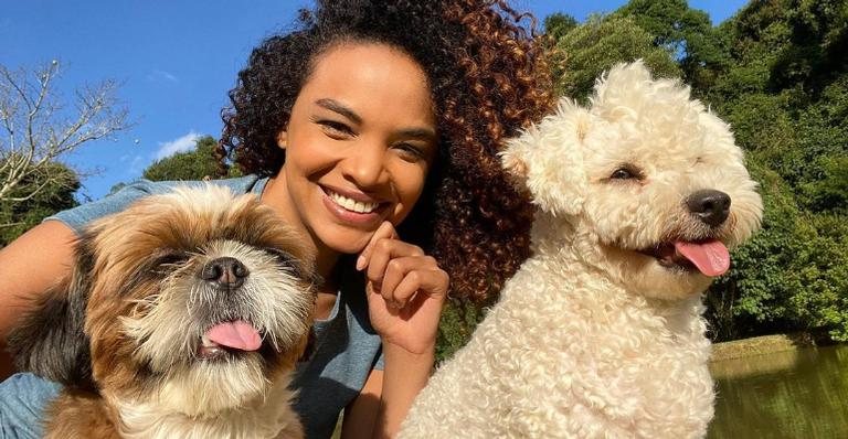 Lucy Ramos se derrete ao surgir coladinha com seus cães - Reprodução/Instagram