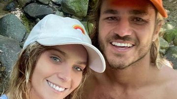 Ao curtir um delicioso dia de sol e praia, Isabella Santoni se derrete pelo namorado, Caio Vaz - Reprodução/Instagram