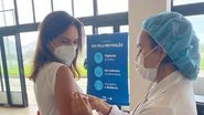 Jornalista Ana Paula Araujo é vacinada contra Covid-19 - Reprodução/Instagram