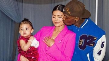Travis Scott é clicado por Kylie Jenner em passeio divertido com a filha do casal! - Foto/Instagram