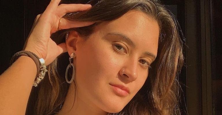 Filha de Fátima Bernardes curte cachoeira com maiô recortado - Reprodução/Instagram