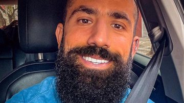 Kaysar Dadour renova o visual e decide platinar a barba - Reprodução/Instagram
