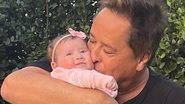 Leonardo surge agarradinho com a neta, Maria Alice - Reprodução/Instagram