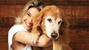 Fernanda Gentil recebe carinho de cachorra durante malhação - Reprodução/Instagram