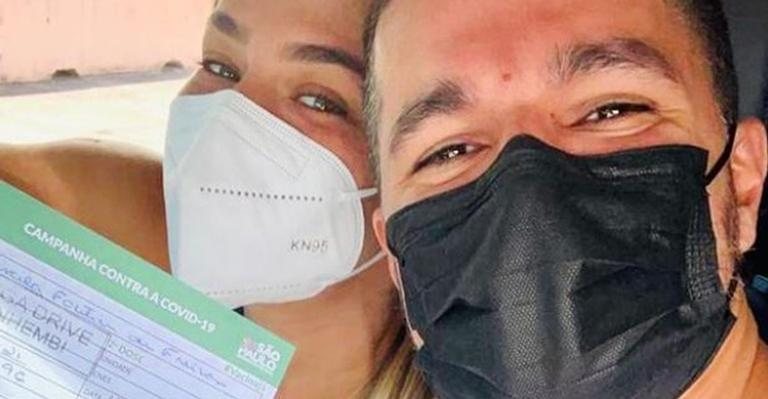Priscila Fantin e Bruno Lopes são vacinados contra Covid-19 - Reprodução/Instagram
