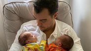 Joaquim Lopes surge coladinho com as filhas gêmeas - Reprodução/Instagram