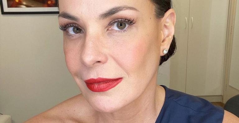 Carolina Ferraz usa look ousado em ensaio fotográfico e deixa fãs sem fôlego - Reprodução/Instagram