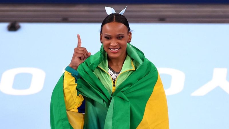 Rebeca Andrade irá representar o Brasil em cerimônia - Crédito: Maja Hitij/Getty Images