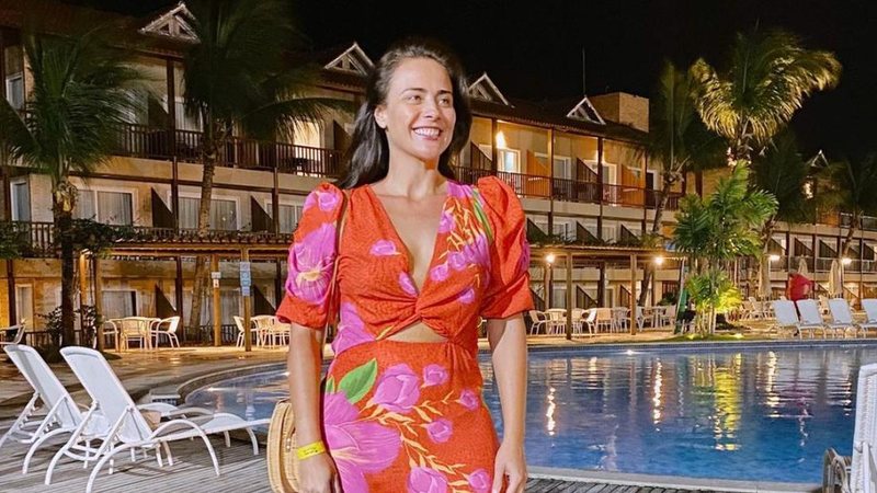 Juliana Silveira curte dia na praia e arranca elogios dos fãs: ''Maravilhosa'' - Reprodução/Instagram