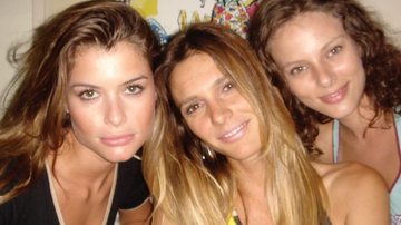 Alinne Moraes resgata clique com atrizes e chama atenção - Reprodução/Instagram