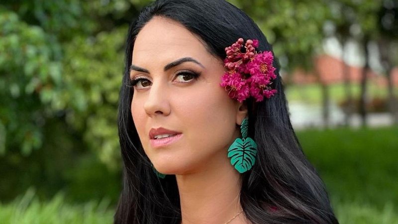 Em Cancun, Graciele Lacerda empina o bumbum com biquíni fio - Reprodução/Instagram
