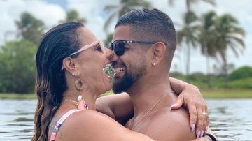 No dia do casamento, Viviane Araújo se declara ao noivo - Reprodução/Instagram