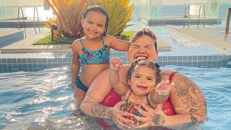 Thais Carla posta clique encantador com as filhas - Reprodução/Instagram