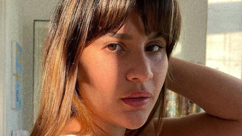 Giulia Costa esbanja curvas com biquíni cavado - Reprodução/Instagram